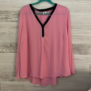 Women’s Elle business casual blouse! Size XL